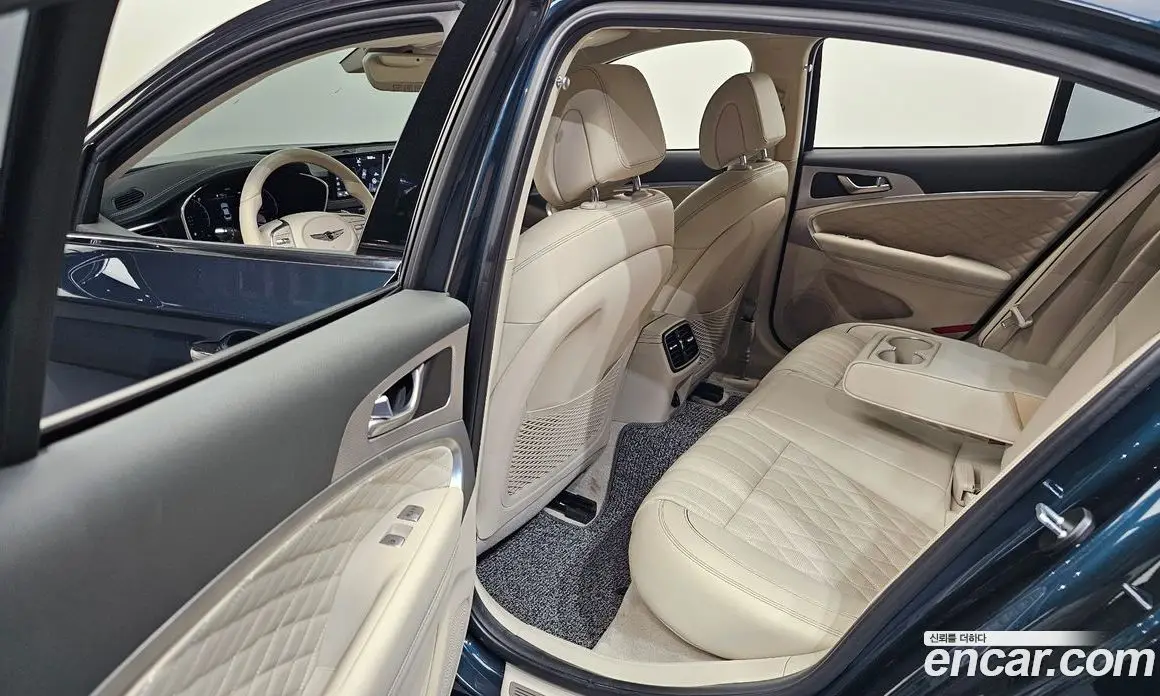 Genesis G70 2021 2.0 автомат (гидро), фото 16 Genesis G70 2021 2.0 автомат (гидро), фото 16