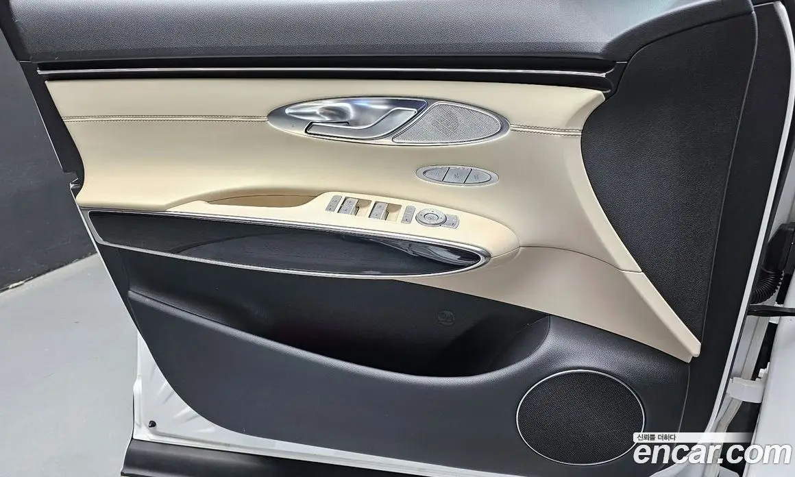 Genesis GV70 2021 2.5 автомат (гидро), фото 14 Genesis GV70 2021 2.5 автомат (гидро), фото 14