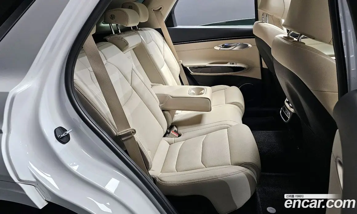 Genesis GV70 2021 2.5 автомат (гидро), фото 18 Genesis GV70 2021 2.5 автомат (гидро), фото 18