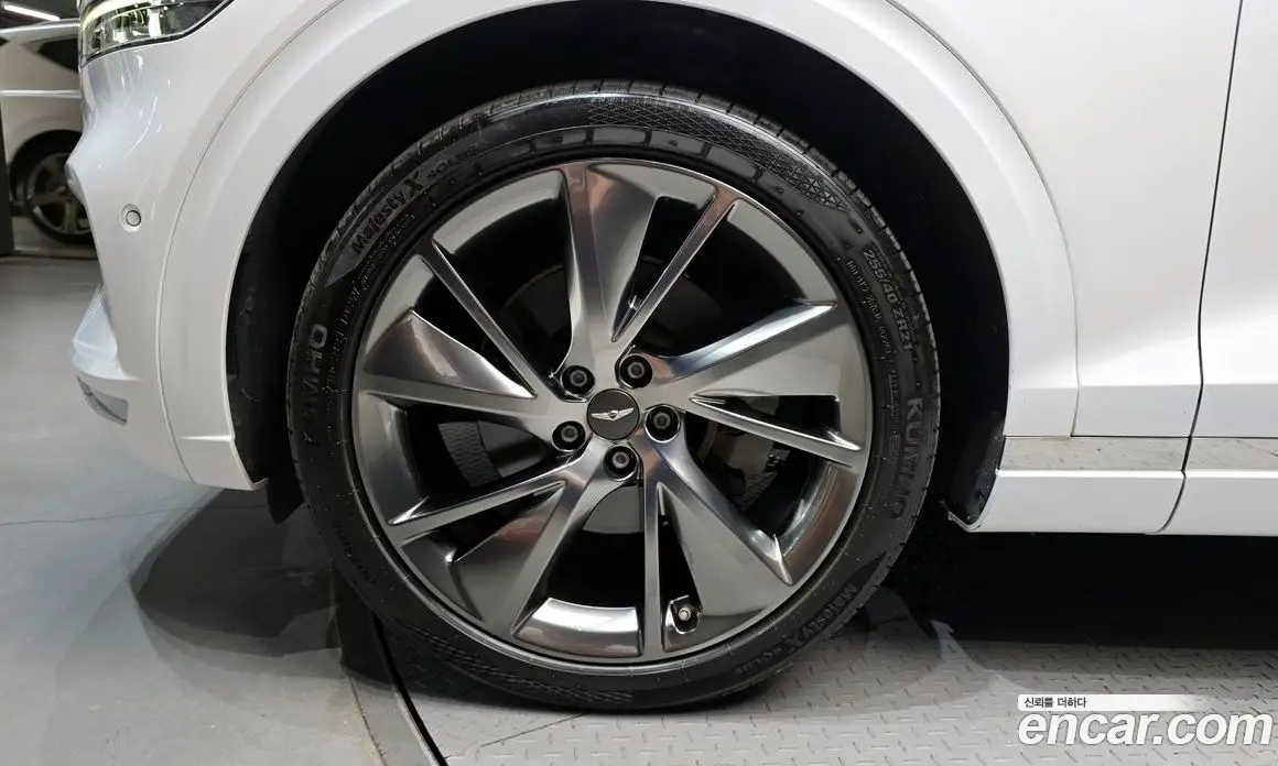 Genesis GV70 2021 2.5 автомат (гидро), фото 5 Genesis GV70 2021 2.5 автомат (гидро), фото 5