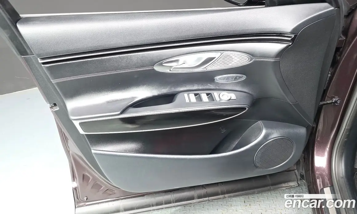 Genesis GV70 2021 2.2 автомат (гидро), фото 14 Genesis GV70 2021 2.2 автомат (гидро), фото 14