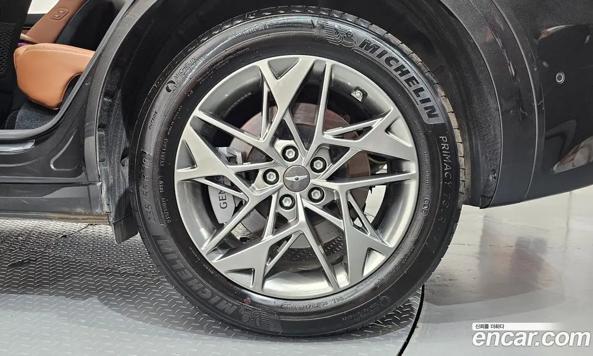 Genesis GV70 2023 2.5 автомат (гидро), фото 7 Genesis GV70 2023 2.5 автомат (гидро), фото 7