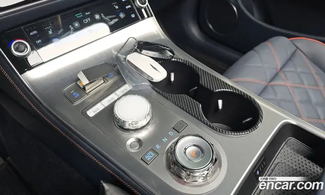 Genesis GV70 2025 2.5 автомат (гидро), миниатюра 11