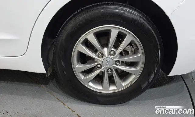Hyundai Avante 2019 1.6 автомат (гидро), миниатюра 7