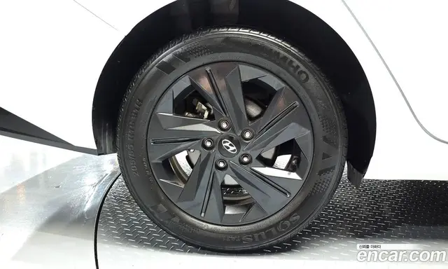 Hyundai Avante 2023 1.6 автомат (гидро), миниатюра 5