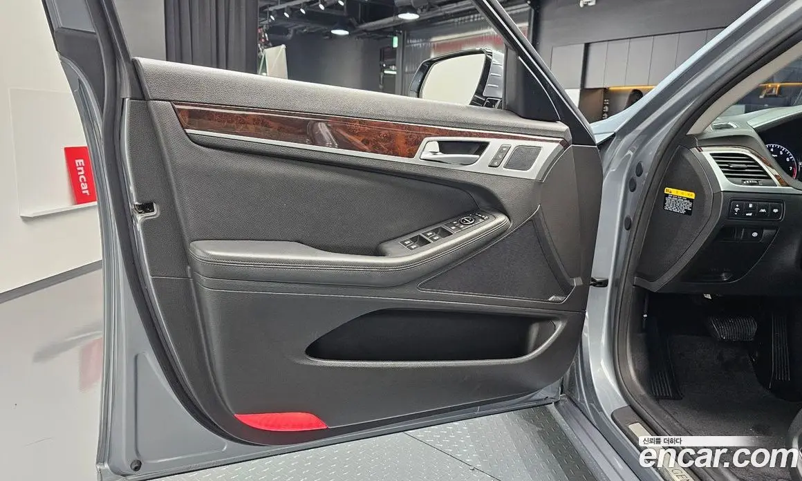 Hyundai Genesis 2015 3.3 автомат (гидро), фото 14
