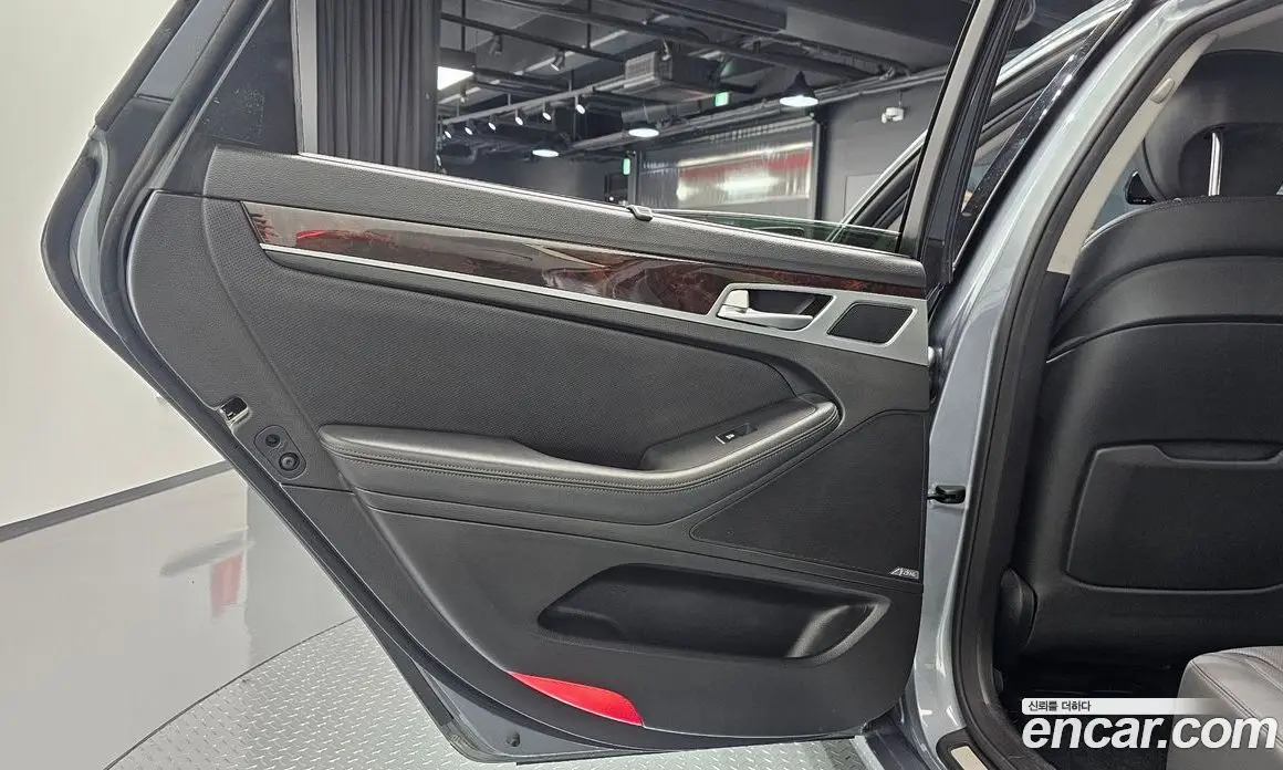 Hyundai Genesis 2015 3.3 автомат (гидро), фото 15