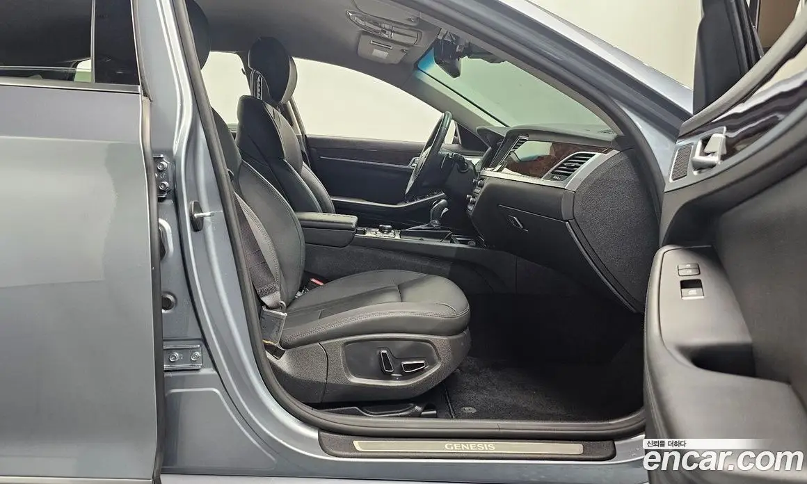 Hyundai Genesis 2015 3.3 автомат (гидро), фото 16
