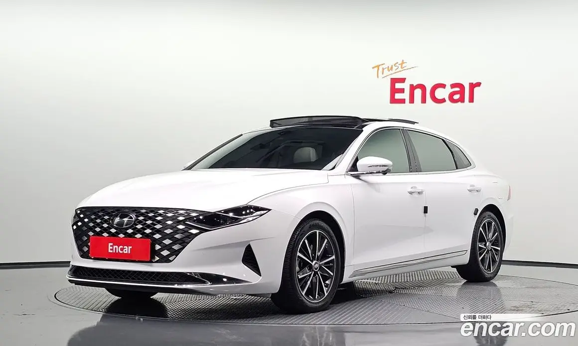 Hyundai Grandeur 2022 2.5 автомат (гидро), фото 1