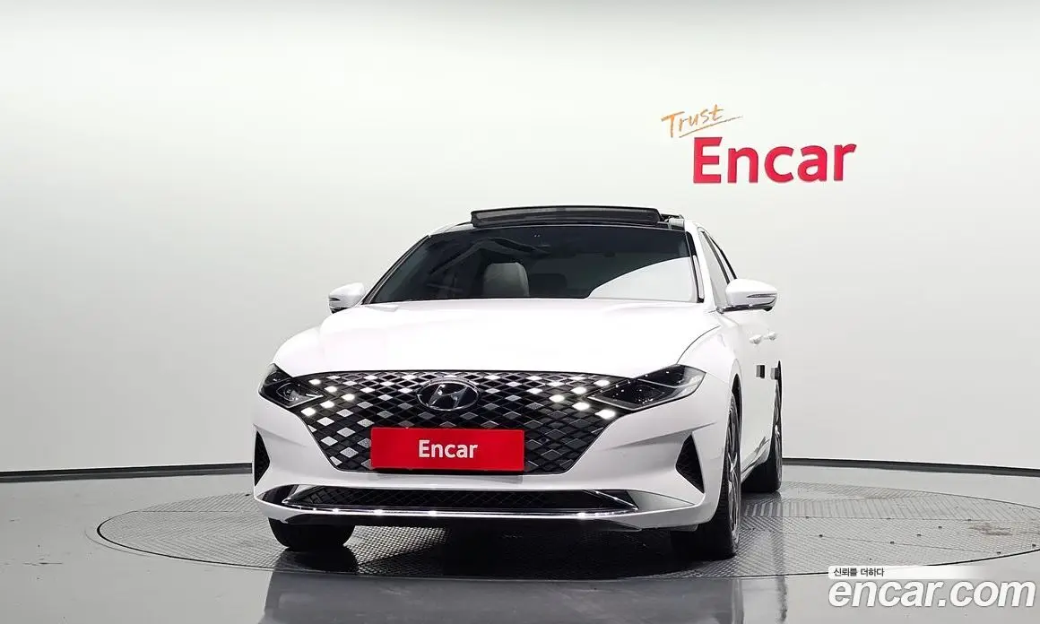 Hyundai Grandeur 2022 2.5 автомат (гидро), фото 3