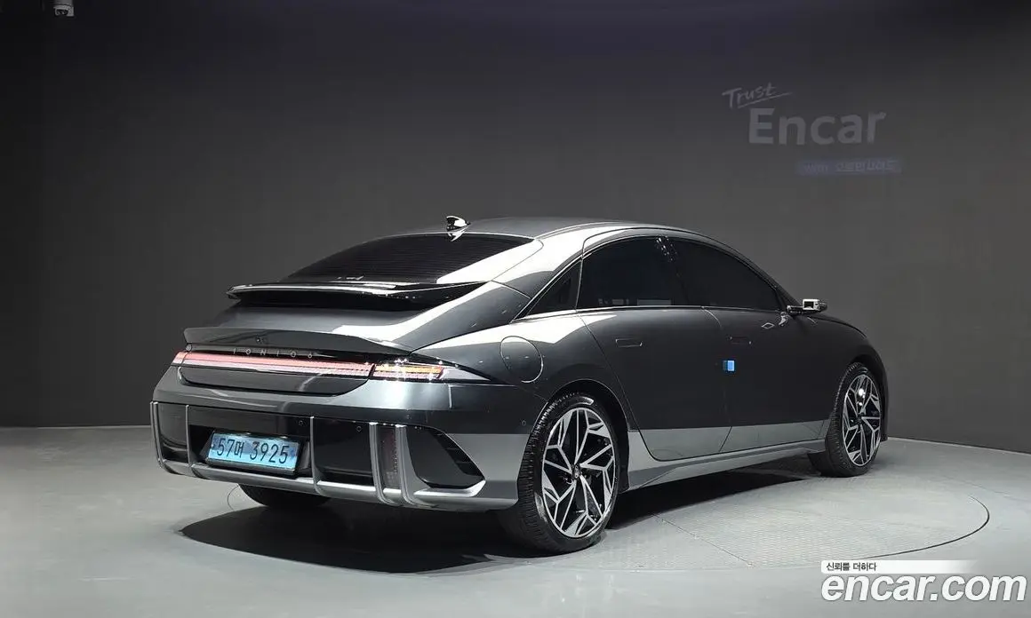 Hyundai Ioniq 6 2023 0.1 автомат (гидро), фото 2