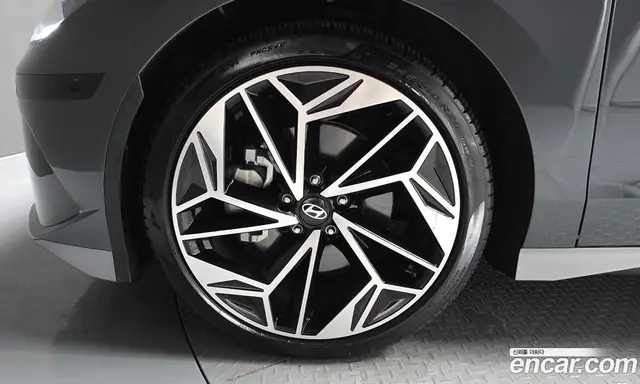 Hyundai Ioniq 6 2023 0.1 автомат (гидро), миниатюра 5