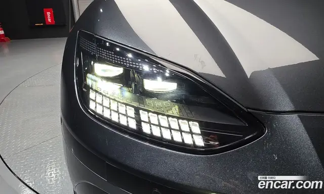 Hyundai Ioniq 6 2023 0.1 автомат (гидро), миниатюра 8