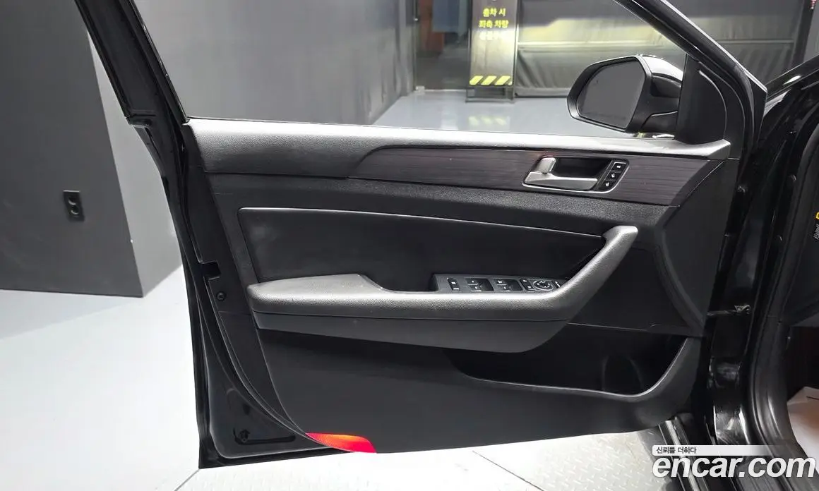 Hyundai Sonata 2019 2.0 автомат (гидро), фото 14 Hyundai Sonata 2019 2.0 автомат (гидро), фото 14