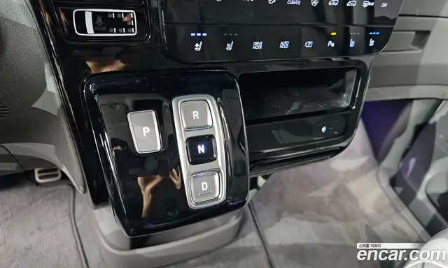 Hyundai Staria 2023 2.2 автомат (гидро), миниатюра 12