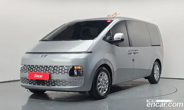 Hyundai Staria, 2024, 3 838 км