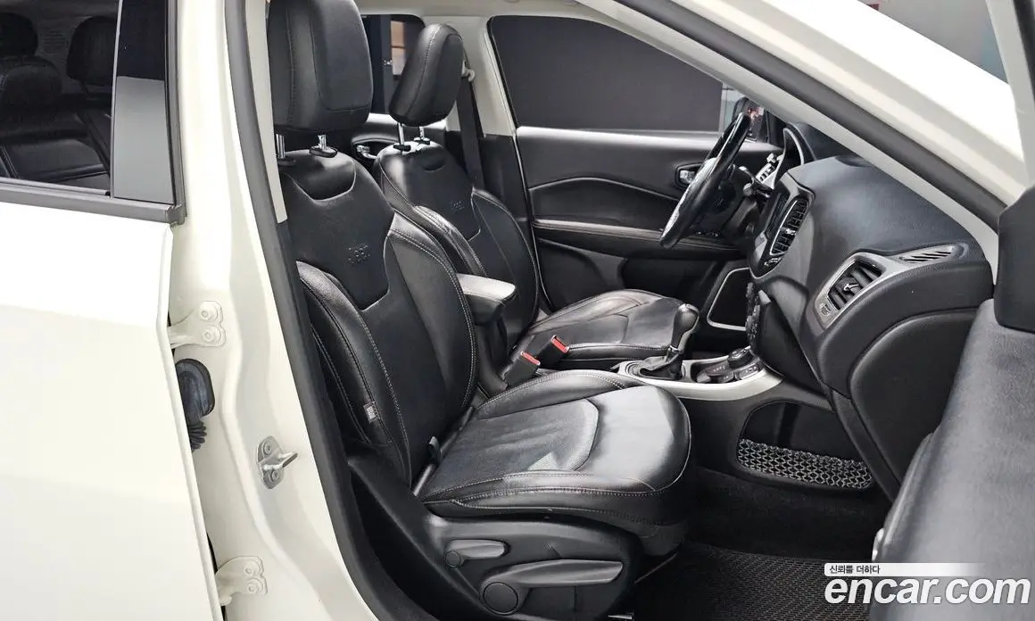 Jeep Compass 2019 2.4 автомат (гидро), фото 18 Jeep Compass 2019 2.4 автомат (гидро), фото 18