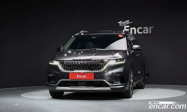 Kia Carnival 2023 2.2 автомат (гидро), миниатюра 3