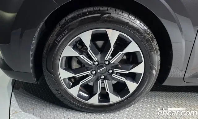 Kia Carnival 2023 2.2 автомат (гидро), миниатюра 5