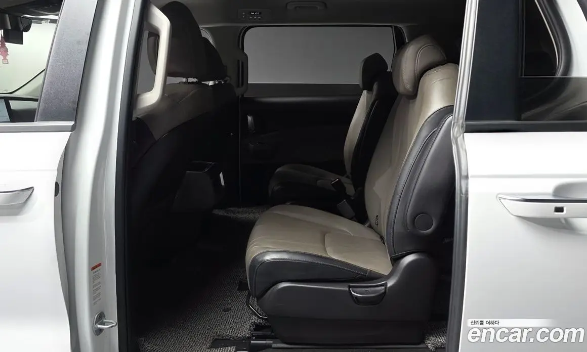 Kia Carnival 2024 2.2 автомат (гидро), фото 16 Kia Carnival 2024 2.2 автомат (гидро), фото 16