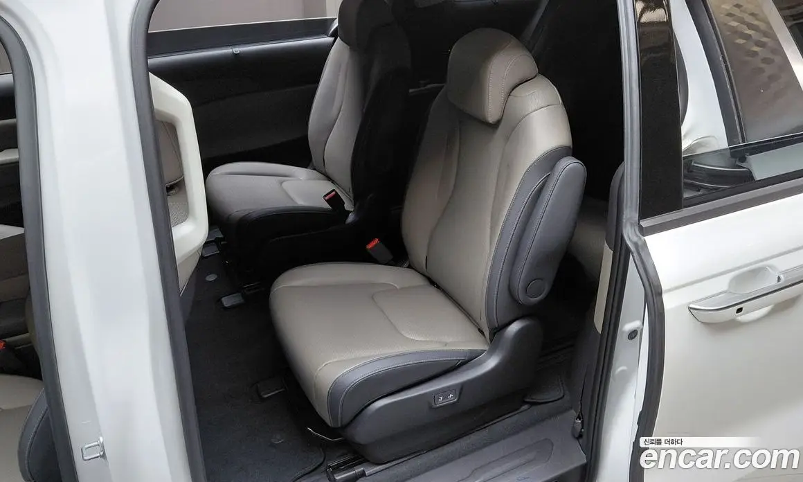Kia Carnival 2024 3.5 автомат (гидро), фото 18 Kia Carnival 2024 3.5 автомат (гидро), фото 18