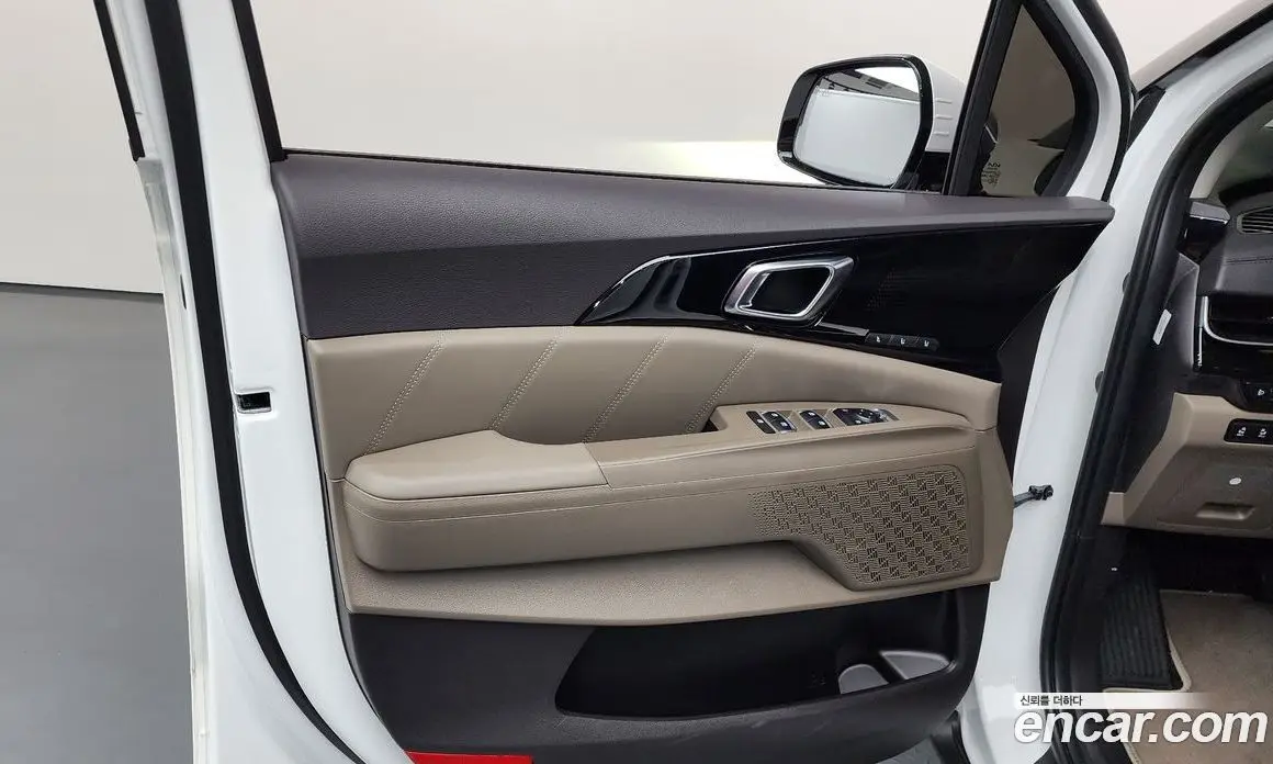 Kia Carnival 2025 2.2 автомат (гидро), фото 15 Kia Carnival 2025 2.2 автомат (гидро), фото 15
