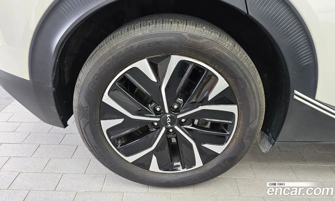 Kia EV6 2023 0.1 автомат (гидро), фото 5 Kia EV6 2023 0.1 автомат (гидро), фото 5