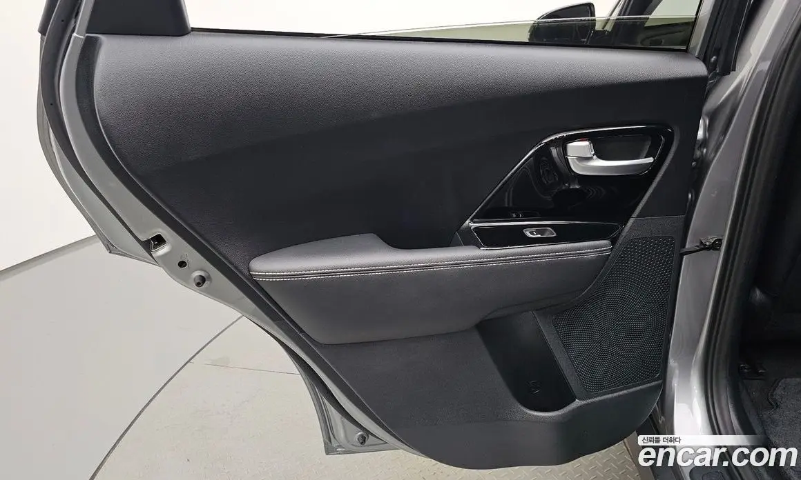 Kia Niro 2021 0.2 автомат (гидро), фото 14
