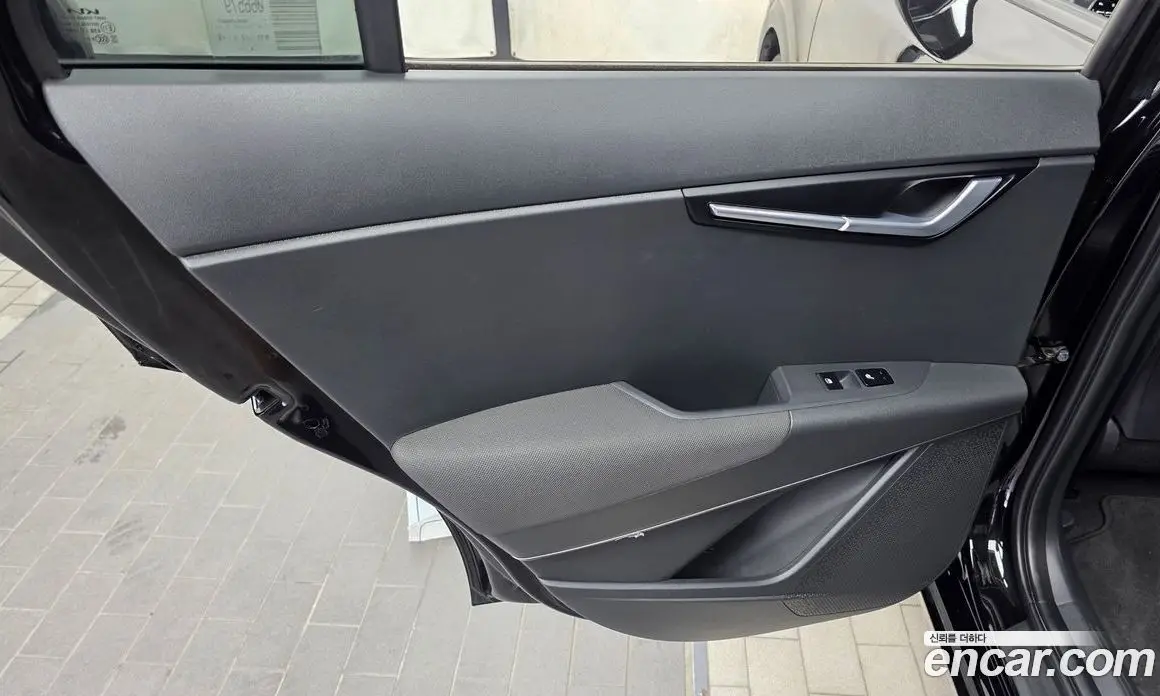 Kia Niro 2023 0.2 автомат (гидро), фото 15
