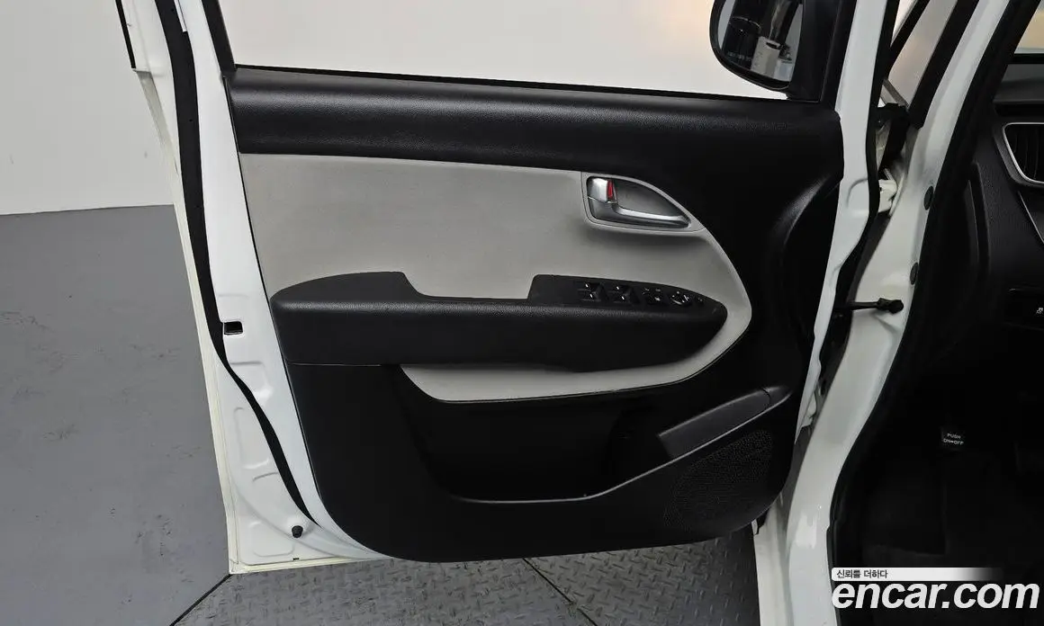 Kia Ray 2022 1.0 автомат (гидро), фото 14
