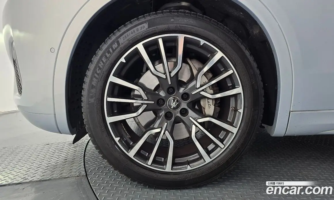 Maserati Grecale 2023 2.0 автомат (гидро), фото 5