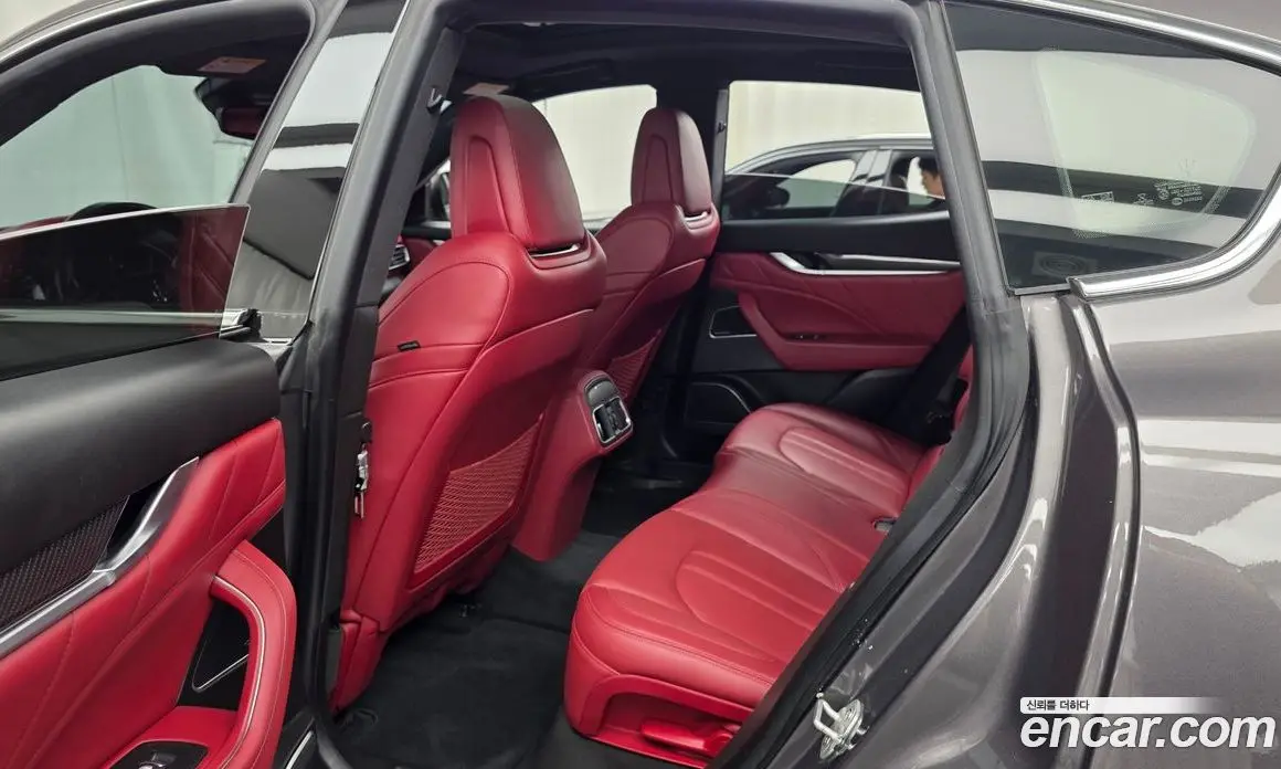 Maserati Levante 2019 3.0 автомат (гидро), фото 16