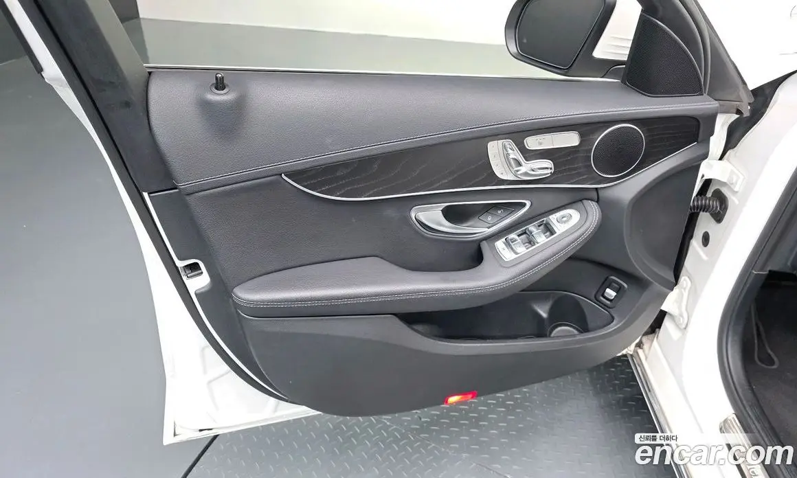 Mercedes-Benz C-Class 2019 1.9 автомат (гидро), фото 14 Mercedes-Benz C-Class 2019 1.9 автомат (гидро), фото 14