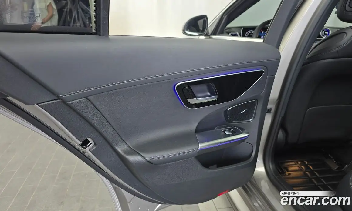 Mercedes-Benz C-Class 2022 2.0 автомат (гидро), фото 15