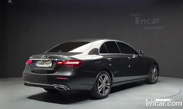 Mercedes-Benz E-Class 2021 2.0 автомат (гидро), миниатюра 2 Mercedes-Benz E-Class 2021 2.0 автомат (гидро), миниатюра 2