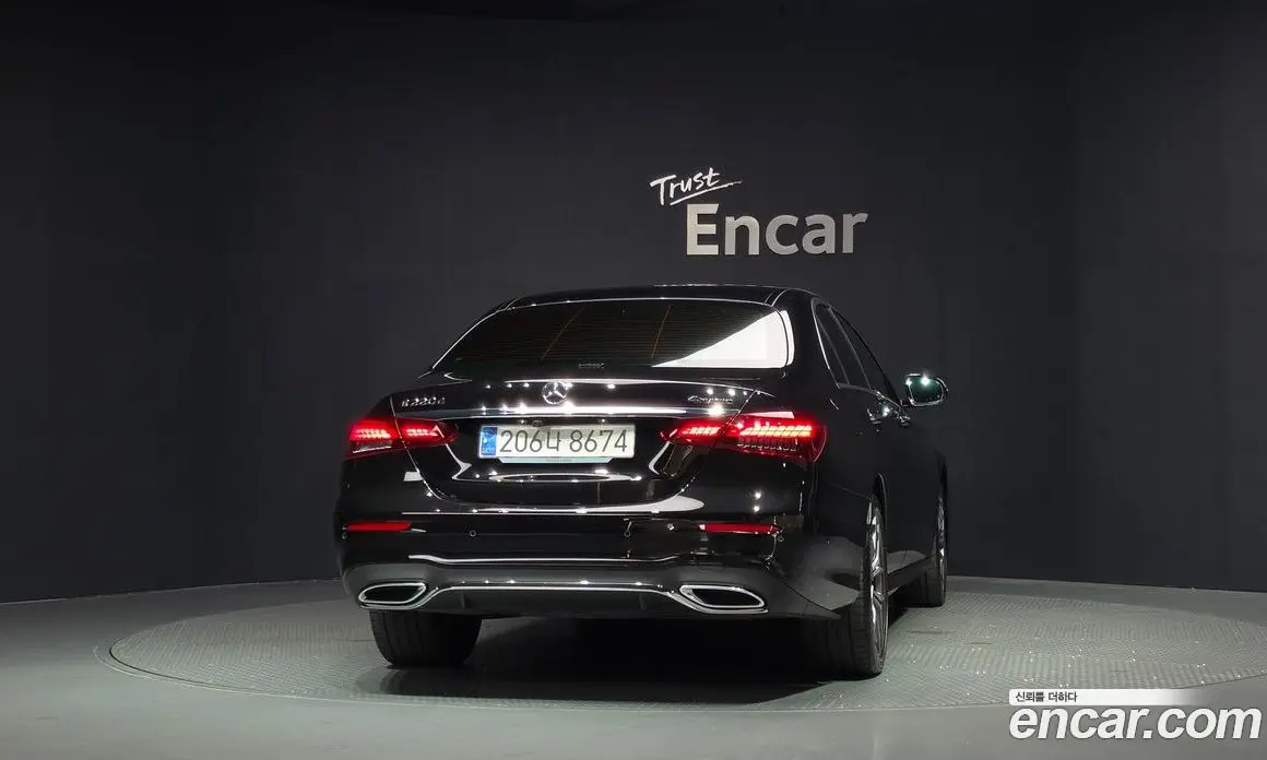 Mercedes-Benz E-Class 2023 1.9 автомат (гидро), фото 4
