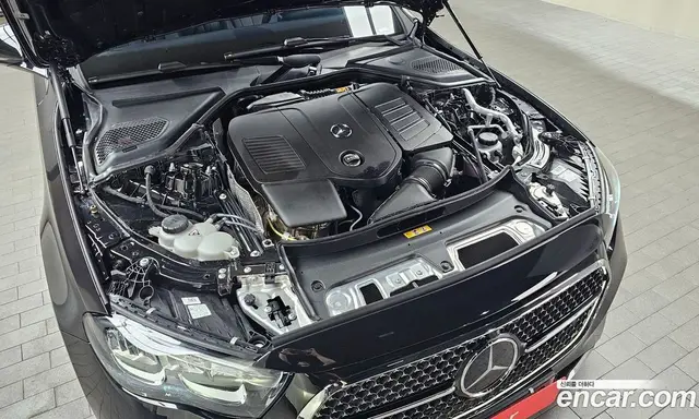 Mercedes-Benz E-Class 2025 2.0 автомат (гидро), миниатюра 5 Mercedes-Benz E-Class 2025 2.0 автомат (гидро), миниатюра 5