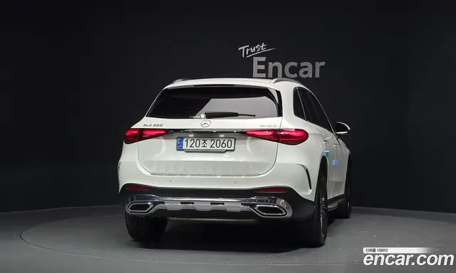 Mercedes-Benz GLC-Class 2024 2.0 автомат (гидро), миниатюра 4 Mercedes-Benz GLC-Class 2024 2.0 автомат (гидро), миниатюра 4