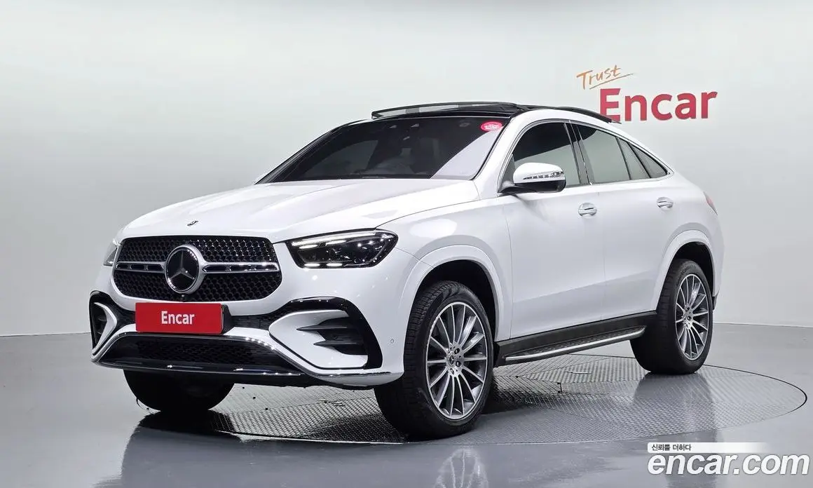 Mercedes-Benz GLE-Class 2023 3.0 автомат (гидро), фото 1