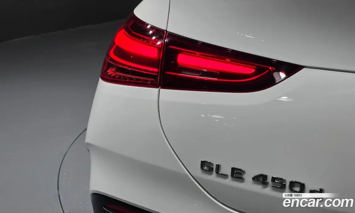 Mercedes-Benz GLE-Class 2023 3.0 автомат (гидро), фото 9