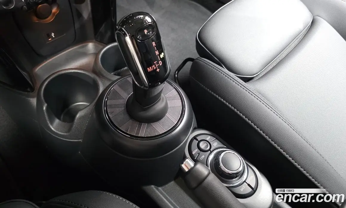 Mini Cooper 2023 1.5 автомат (гидро), фото 12