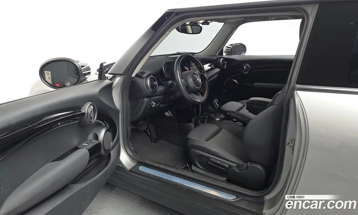 Mini Cooper 2023 1.5 автомат (гидро), фото 13