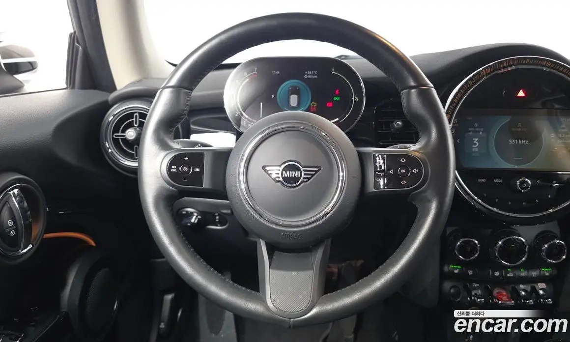 Mini Cooper 2023 1.5 автомат (гидро), фото 19