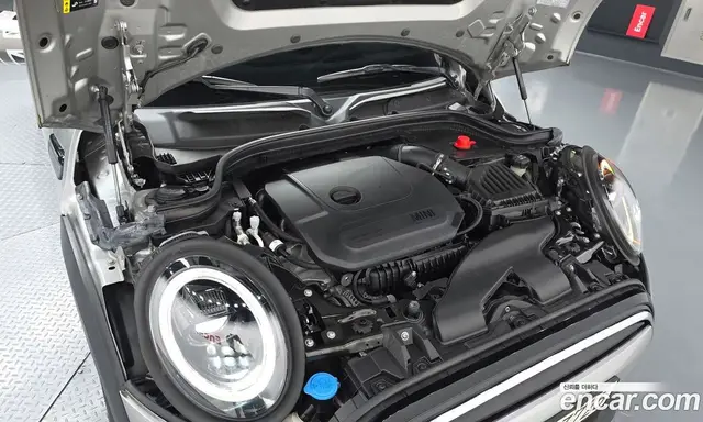 Mini Cooper 2023 1.5 автомат (гидро), миниатюра 6