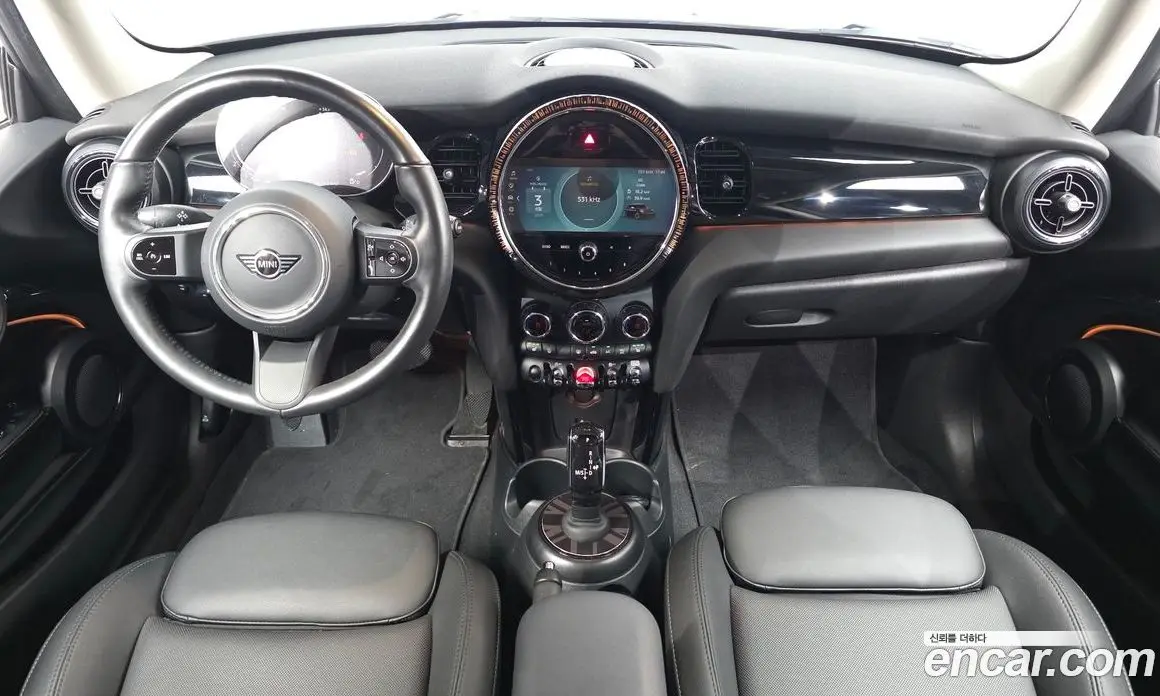 Mini Cooper 2023 1.5 автомат (гидро), фото 10