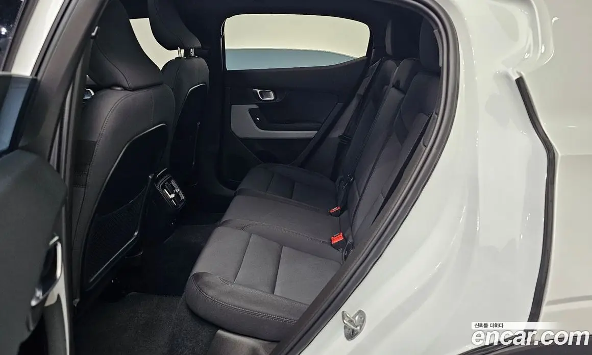 Polestar Polestar 2 2023 0.2 автомат (гидро), фото 18 Polestar Polestar 2 2023 0.2 автомат (гидро), фото 18