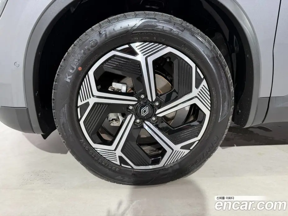 Renault (Samsung) QM6 2024 2.0 автомат (гидро), фото 5 Renault (Samsung) QM6 2024 2.0 автомат (гидро), фото 5