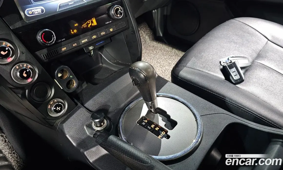 SsangYong Korando 2016 2.0 автомат (гидро), фото 12
