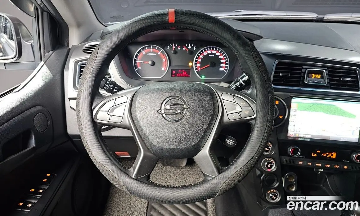 SsangYong Korando 2016 2.0 автомат (гидро), фото 17