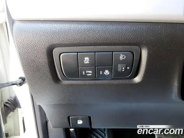 SsangYong Korando 2017 2.2 автомат (гидро), миниатюра 12